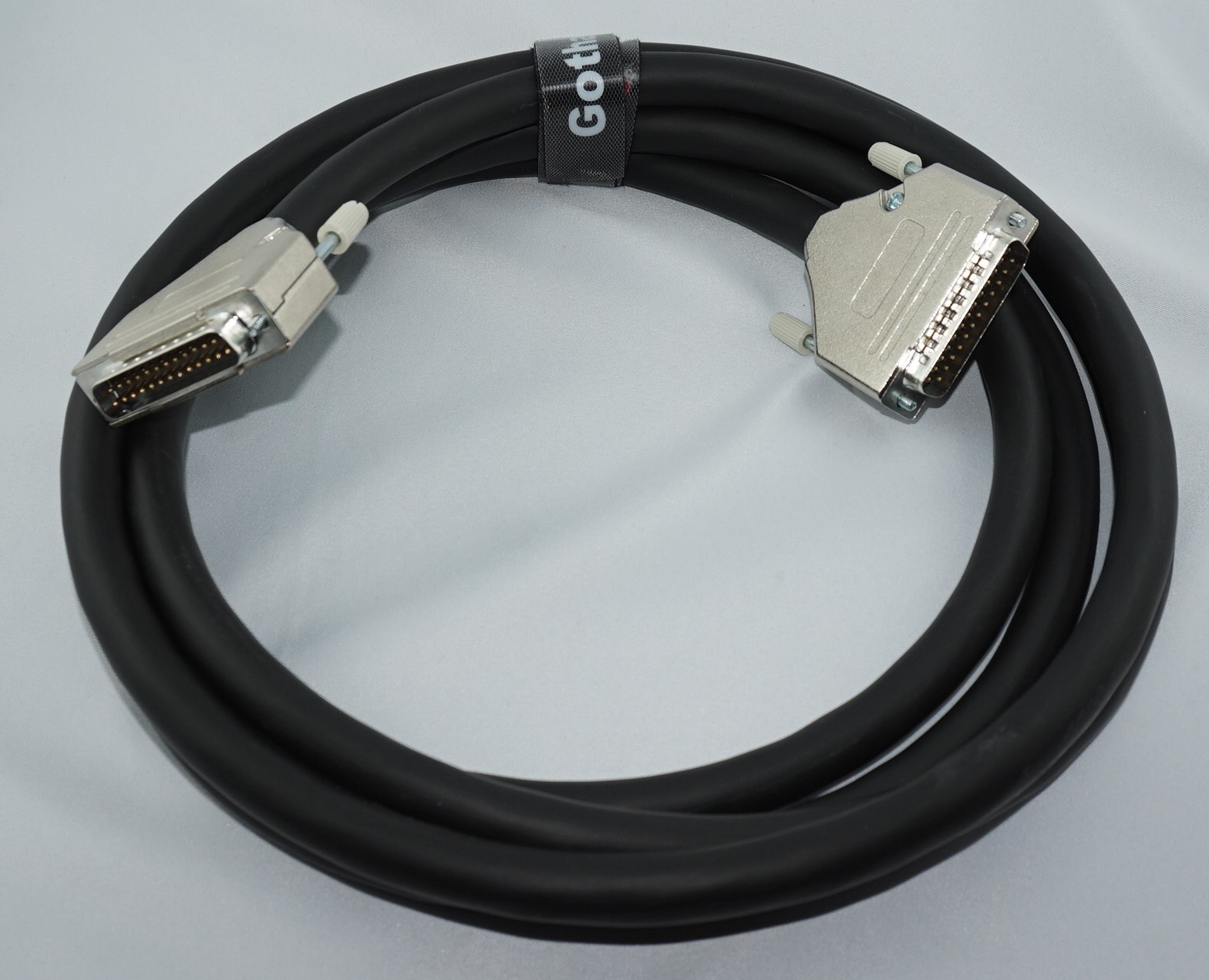 Gotham DGS-8 Pair, Dsub-Dsub, 9,0m